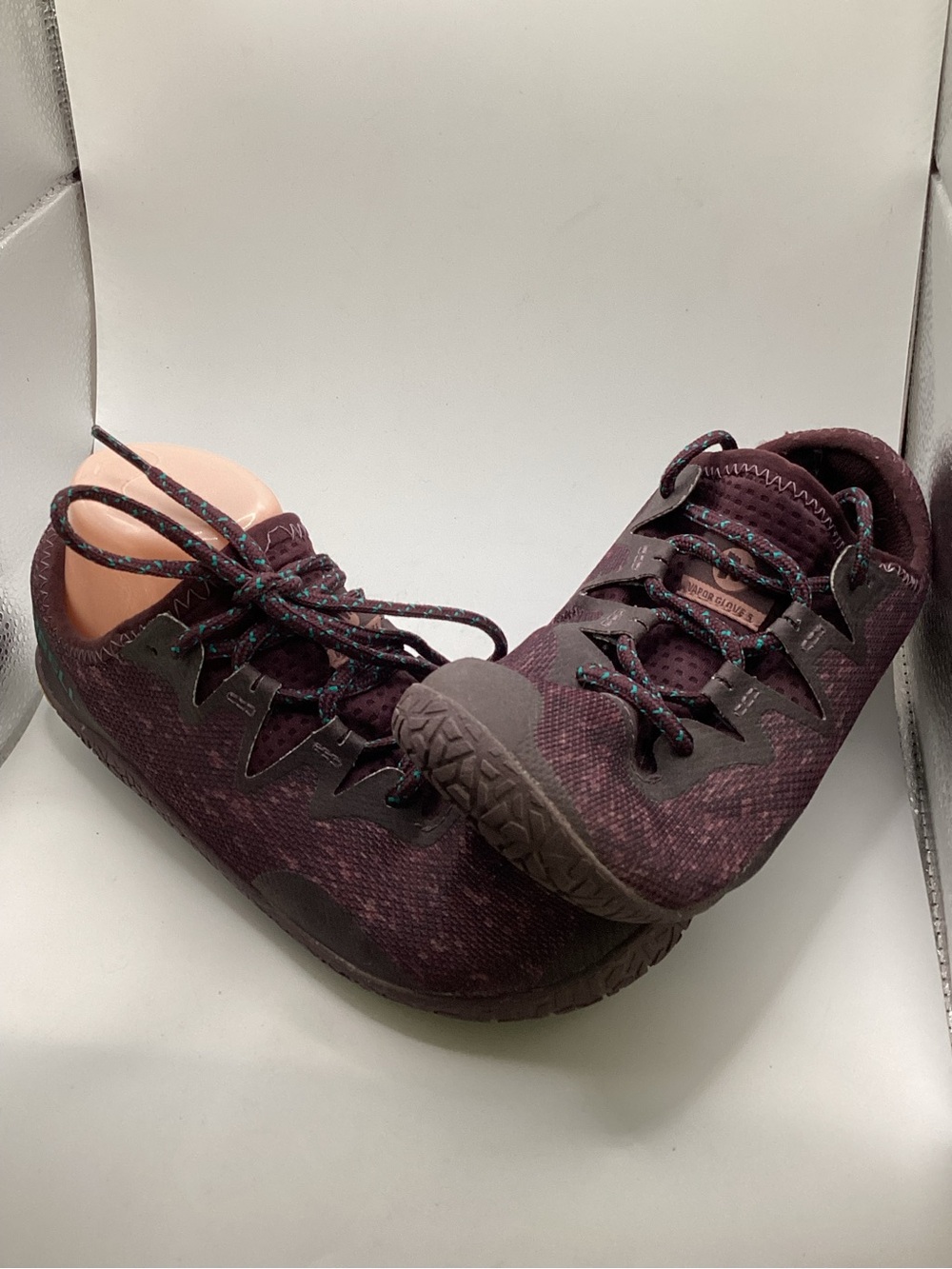Merrell Women's Vapor Glove 5 in burgundy size Vibram Breathable Mesh Shoes